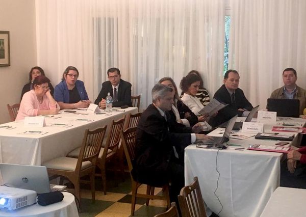 Realizan capacitación a representantes de varias sedes