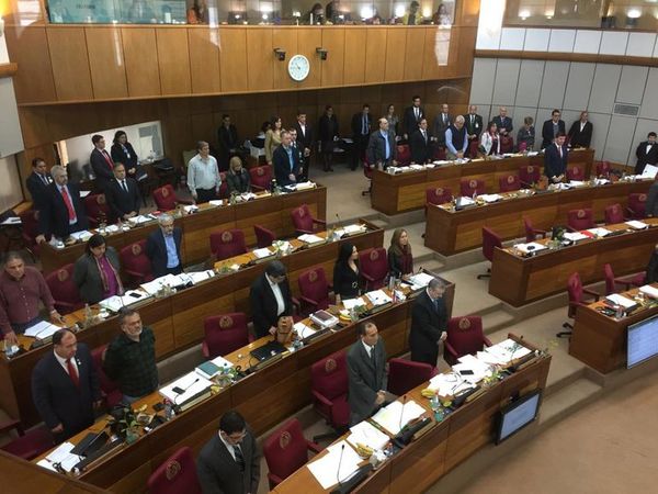Senadores fustigan política de seguridad de Abdo y piden interpelación de ministro - Nacionales - ABC Color