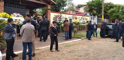Aseguran que vida de comisario fue “canje” para pagar favores a narcos - Nacionales - ABC Color