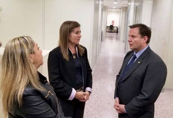 Ministro Martínez Simón realizó supervisión en Alto Paraguay