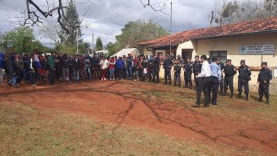Tensión entre pobladores por puesto de salud en Coronel Oviedo - Nacionales - ABC Color