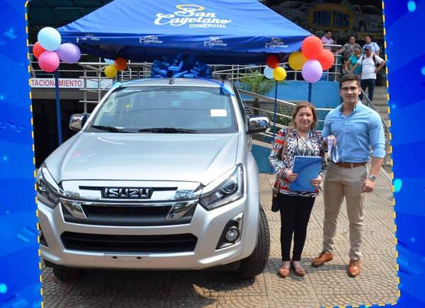 San Cayetano finaliza exitosa promoción, premiando a sus clientes con 2 vehículos 0KM •