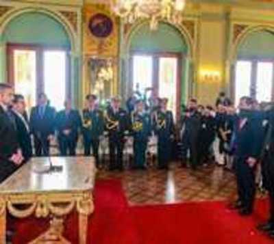 Friedmann y Ovelar juran como ministros - Paraguay.com