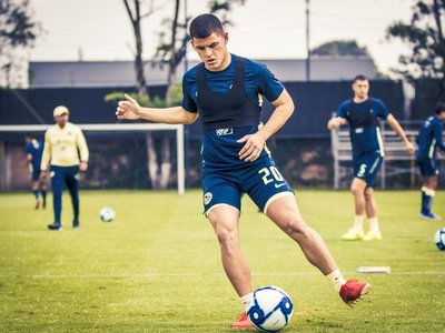 Así recibieron al Cachorro en su primera práctica en el América