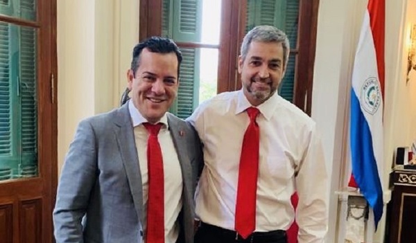 Friedmann asegura que culminó la secundaria, pero no da detalles