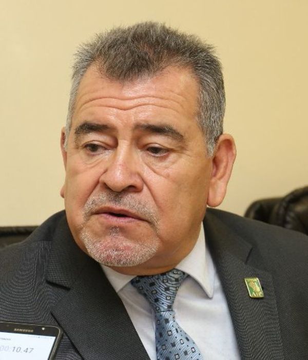 Magistrados hacen públicas sus declaraciones juradas - Política - ABC Color