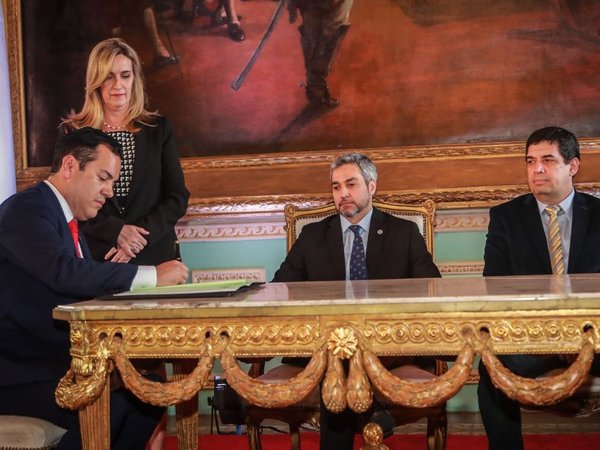 Friedmann asume y lanza mensaje de paz al sector productivo