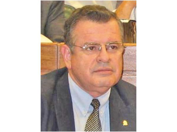 Nombran a Ignacio Mendoza como nuevo superintendente