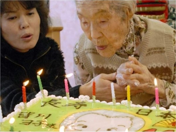 Japón supera por primera vez las 70.000 personas centenarias