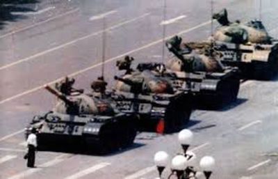 Fallece Charlie Cole, el fotógrafo de la famosa instantánea de Tiananmen  - Artes Plásticas - ABC Color