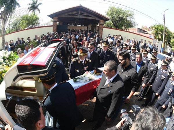 Dan el último adiós a Félix Ferrari, el policía asesinado en fuga de Samura