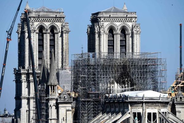 La catedral de Notre Dame “sigue en peligro” - Mundo - ABC Color