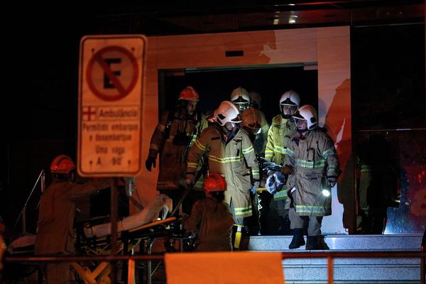 Al menos 10 muertos en incendio en un hospital de Río de Janeiro - Mundo - ABC Color