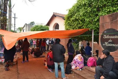 Campesinos y autoridades de Misiones anuncian mesa de negociación - Nacionales - ABC Color