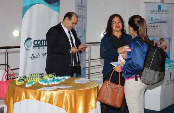 Itapúa: ofrecieron capacitación y asistencia médica dermatológica gratuita