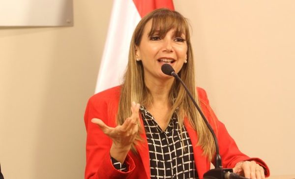 Malversación de fondos es "invento" de la prensa, sostiene ministra de Trabajo » Ñanduti