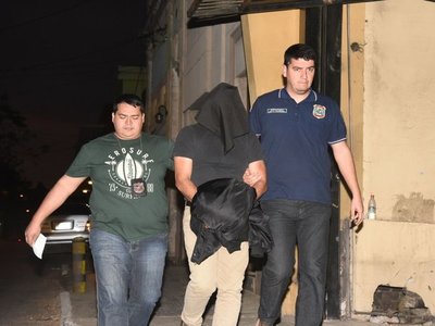 Imputan a director del penal de Emboscada y a dos guardiacárceles