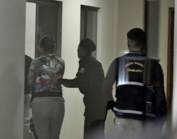 Detienen a colombianos por intento de robo en shopping - Nacionales - ABC Color