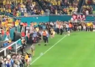 “Paraguaya” entonó el himno yanqui en juego entre Brasil y Colombia