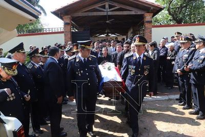 Triste adiós al comisario