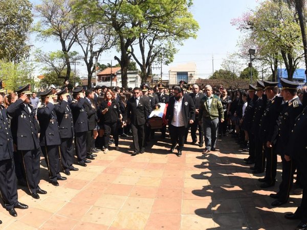 Exigen unidad y liderazgo policial en el último adiós del comisario Ferrari