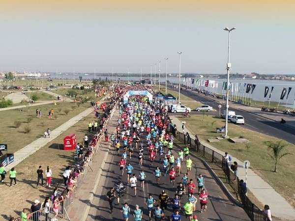 Corrida por la educación de niños