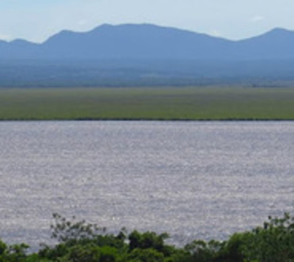 Futuro vertedero pone en riesgo lago Ypoá - Paraguay.com