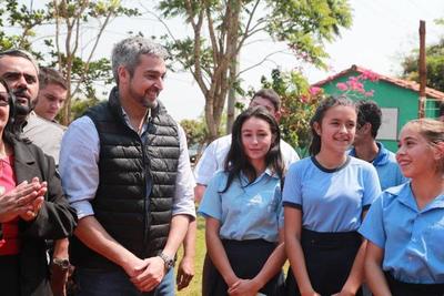 Gobierno renueva instalaciones de escuelas de Canindeyú | .::Agencia IP::.