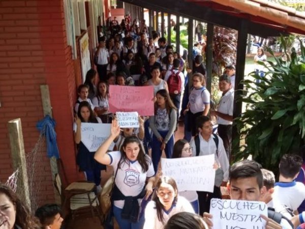 Alumnos se salieron con la suya y farrearán cinco días