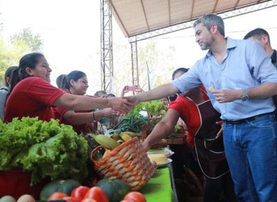Gobierno de la gente en tu ciudad entregó servicios a unos 2.500 pobladores de Curuguaty
