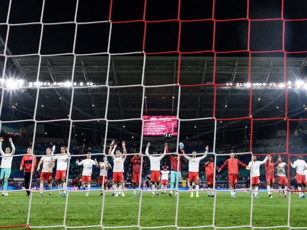 El Leipzig sigue líder en Alemania tras empatar con el Bayern