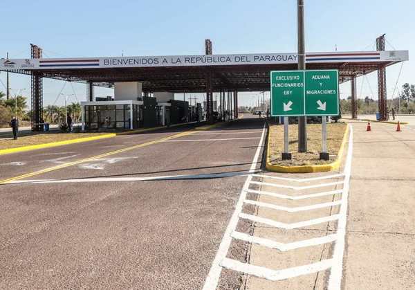 Paso fronterizo sobre Yacyretá permanecerá cerrado el lunes por trabajos de mantenimiento - ADN Paraguayo