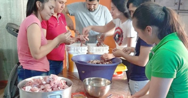Realizan asaditeada solidaria para abue