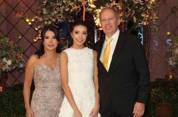 La hermosa fiesta de 15 de Yazmín