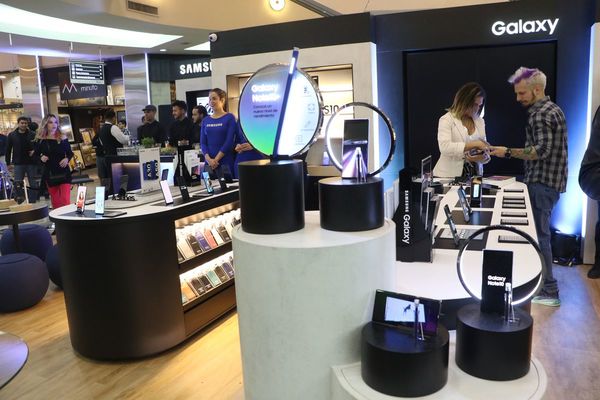 Samsung se sumerge a la experiencia de tiendas temáticas para clientes