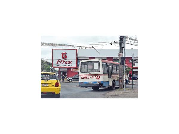 Urgen intervención a la regulada de buses en fines de semana