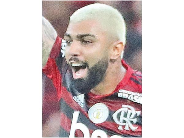 El Fla ganó y manda en el Brasileirão