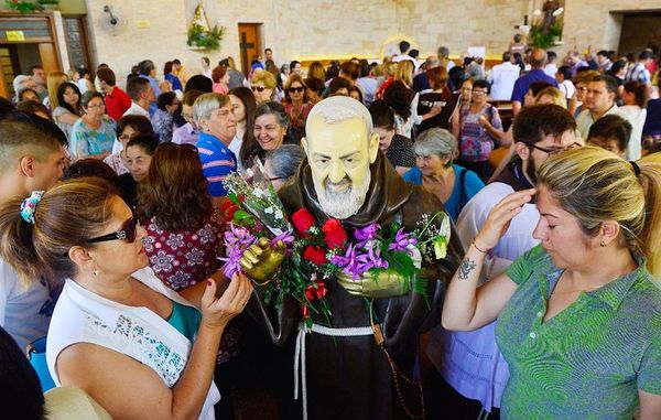 Capuchinos invitan a pedir a San Pío mediación ante crisis - Locales - ABC Color