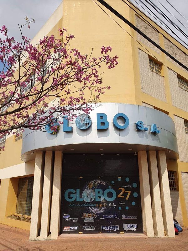 Globo SA celebra 27 años