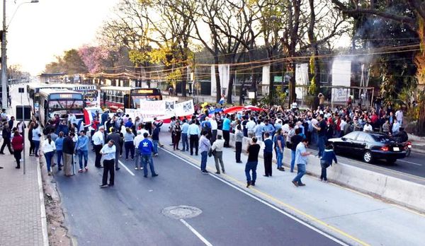 UNA: hoy habrá cierre de rutas - Locales - ABC Color