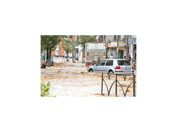 Nuevas evacuaciones en  España, y sigue la alerta por las lluvias