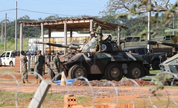 HOY / "Es jodido militarizar las calles": voces en contra de la iniciativa del Gobierno