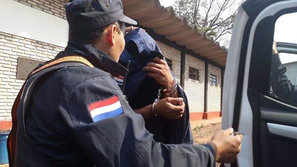 Guardia cárcel fue detenido esta mañana con medio kilo de cocaína