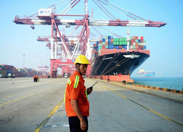 La producción industrial china cae a su nivel más bajo en 17 años