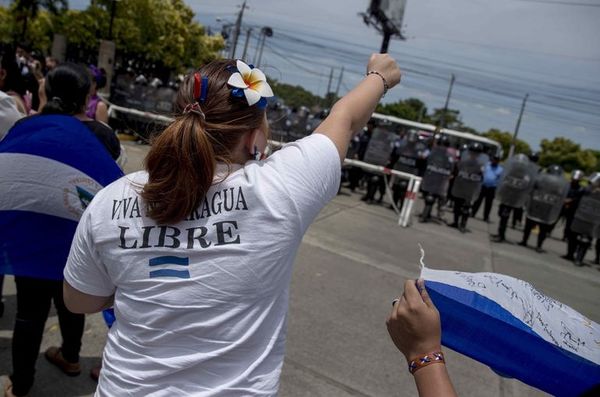 Manifestantes reclaman una “Nicaragua libre” en el Día de la Independencia - Mundo - ABC Color