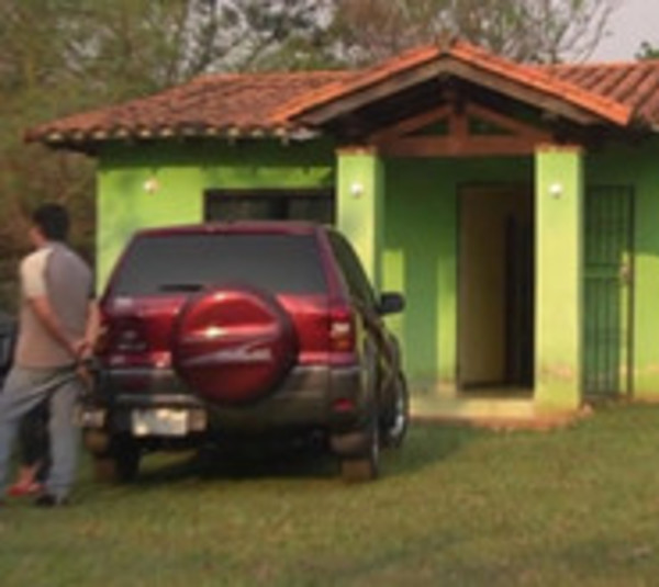 Asalto violento en vivienda de Luque - Paraguay.com