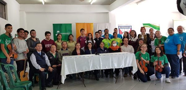 Unos 200 jóvenes participaron de jornada ambiental en Ñemby