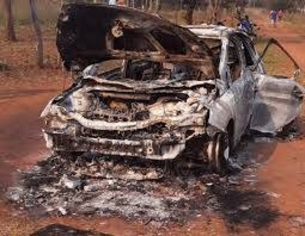 HOY / ¿Cuestión pasional o ajuste mafioso?: Dos cadáveres totalmente calcinados en auto