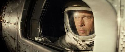 Brad Pitt habla sobre ingravidez y callos con un astronauta en el espacio - Cine y TV - ABC Color