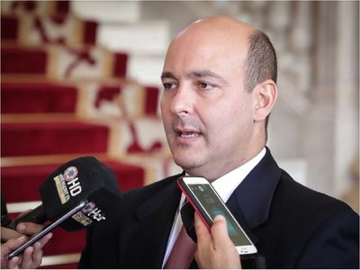 Contraloría solicita informe sobre Agenda Digital a Mitic